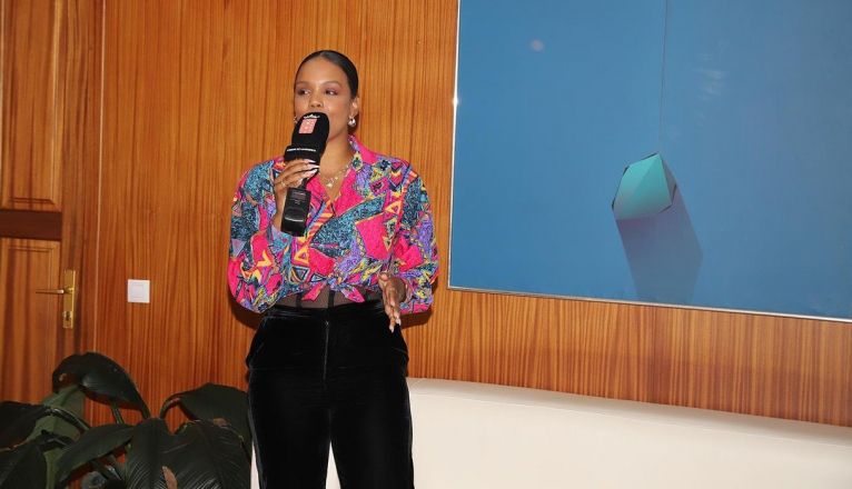 La cantante Drágana, en la presentación de la campaña lanzada por el Cabildo por el Día de la Mujer