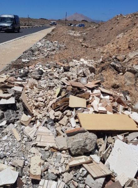 Vertido de escombros en Lanzarote