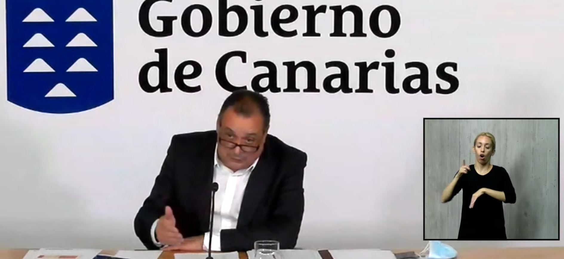 El consejero de Sanidad, Blas Trujilo, durante la rueda de prensa notificando los nuevos niveles de alerta