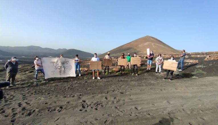 Concentración de apoyo a José Miguel Frahija en La Geria