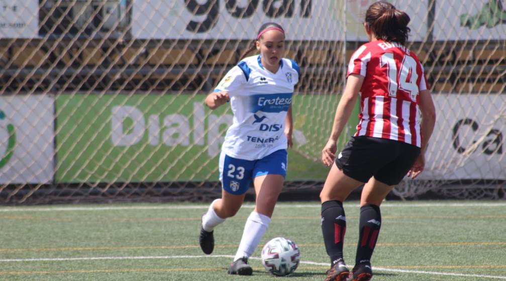 La lanzaroteña Ainhoa Delgado debuta en la UDG Tenerife Egatesa