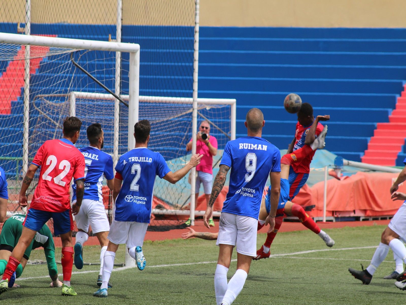 Derrota por la mínima de la UD Lanzarote ante la UD San Fernando Derrota por la mínima de la UD Lanzarote ante la UD San Fernando