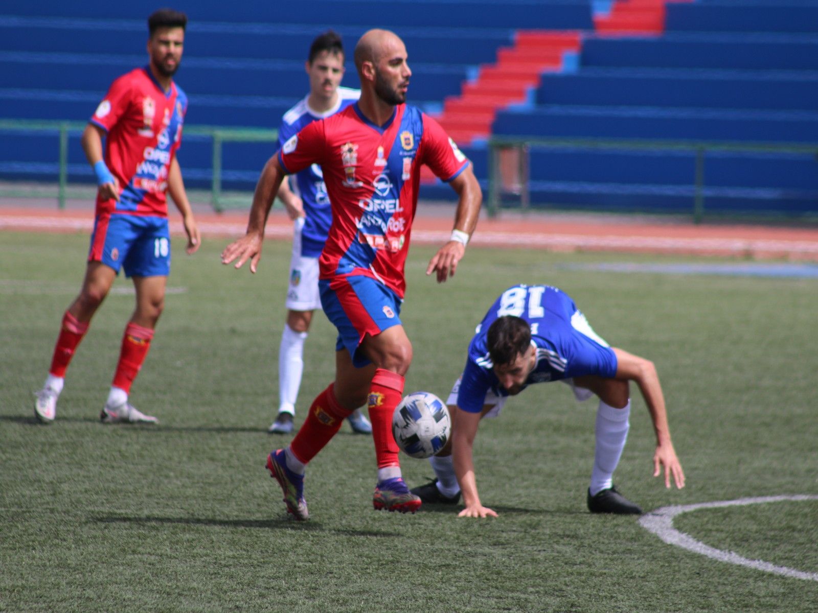 Derrota por la mínima de la UD Lanzarote ante la UD San Fernando Derrota por la mínima de la UD Lanzarote ante la UD San Fernando