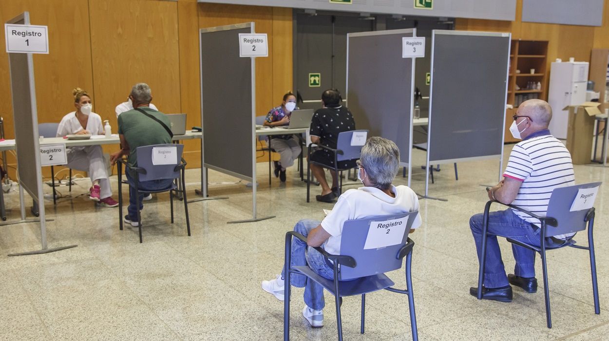 Vacunación contra la Covid en Canarias