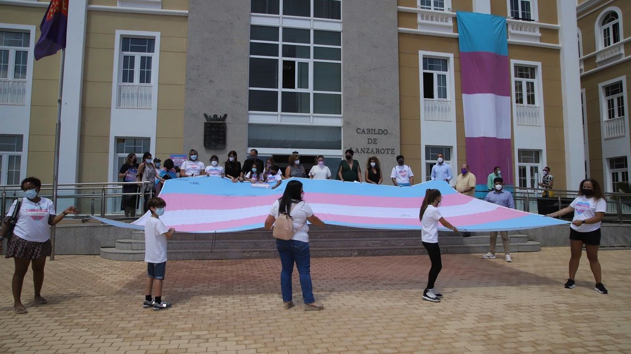 Acto Institucional Bandera Trans