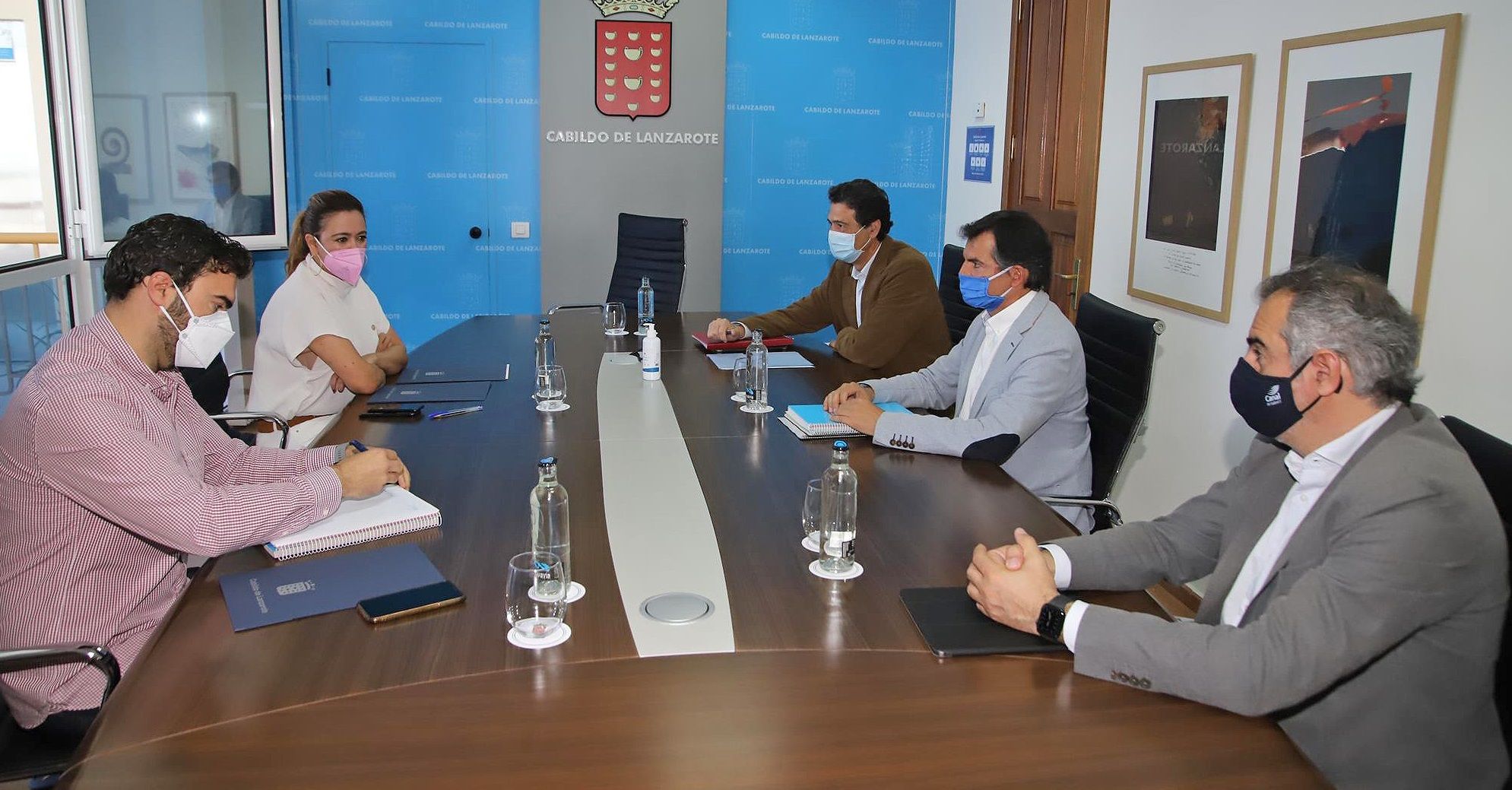 Reunión en el Cabildo con el consejero delegado de Canal Isabel II, de la que es filial Canal Gestión Lanzarote