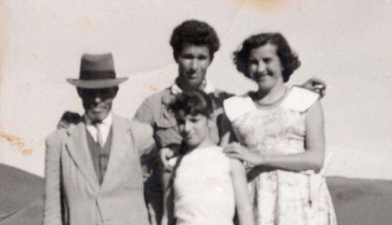 Cabrera, posando en La Geria