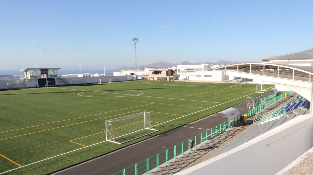 Campo de fútbol en Tías