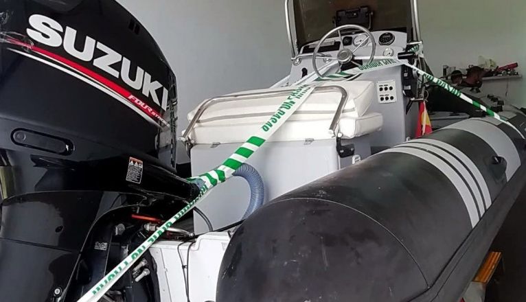 Embarcación precintada en la operación de la Guardia Civil contra la pesca furtiva Embarcación precintada en la operación de la Guardia Civil contra la pesca furtiva