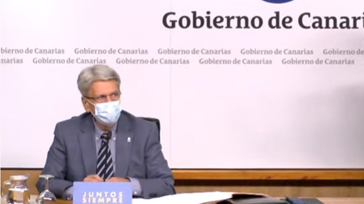 El portavoz del Gobierno, Julio Pérez, en rueda de prensa