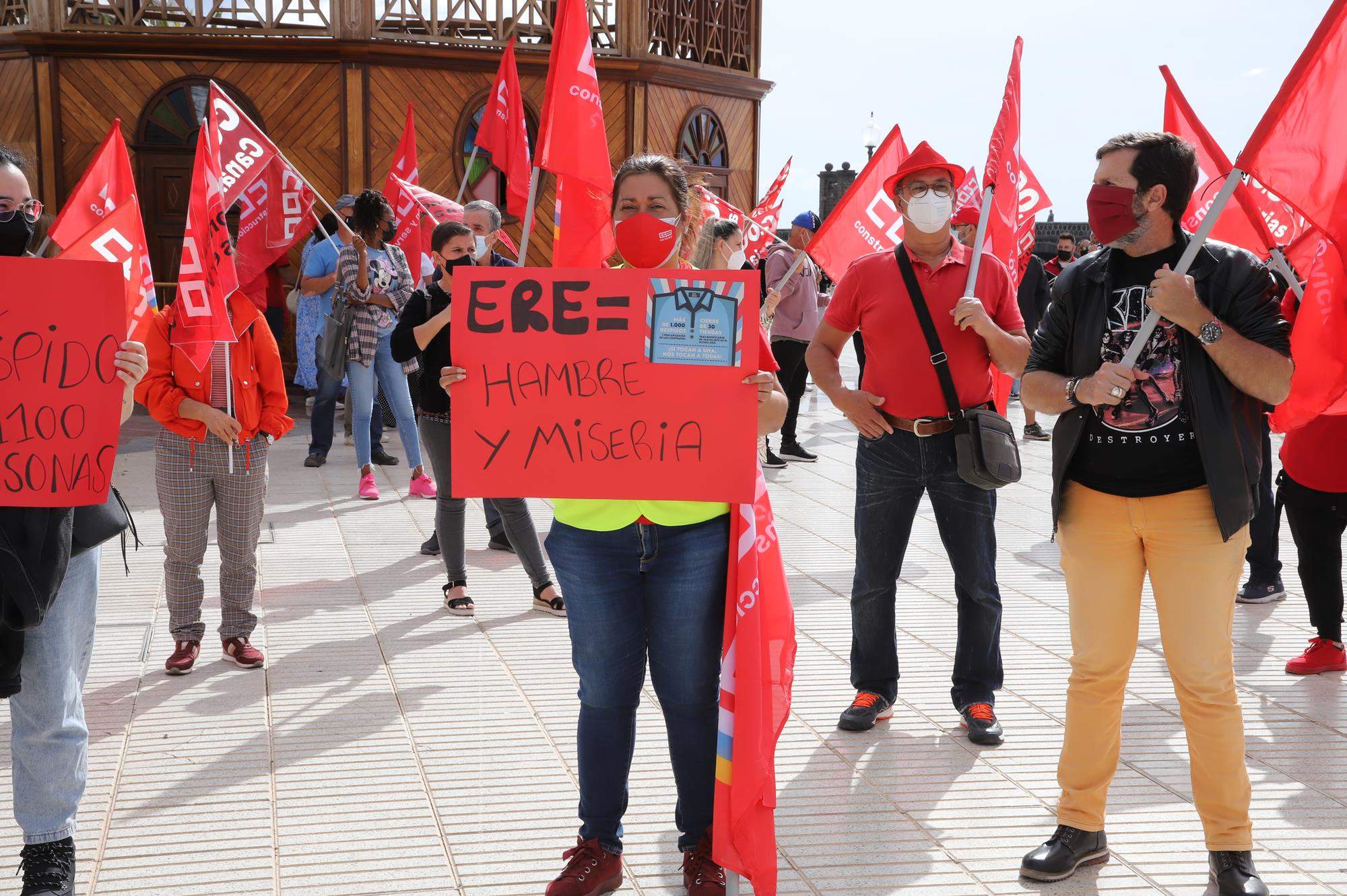 Concentración de CCOO en el Parque Ramírez Cerdá