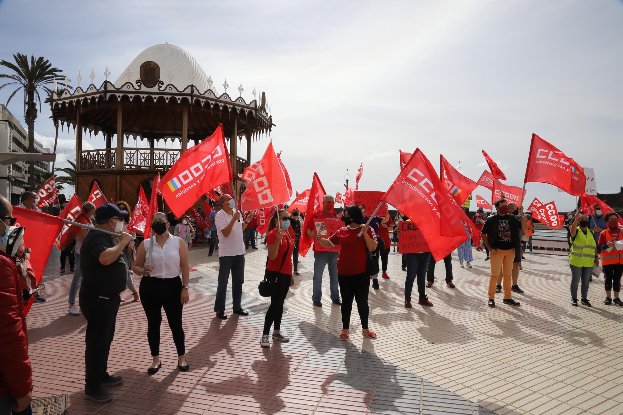 Concentración de CCOO en el Parque Ramírez Cerdá.