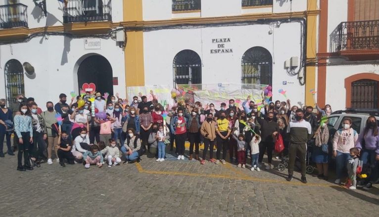 Imagen de la concentración en apoyo a Ulises y Gloria celebrada en El Pedroso