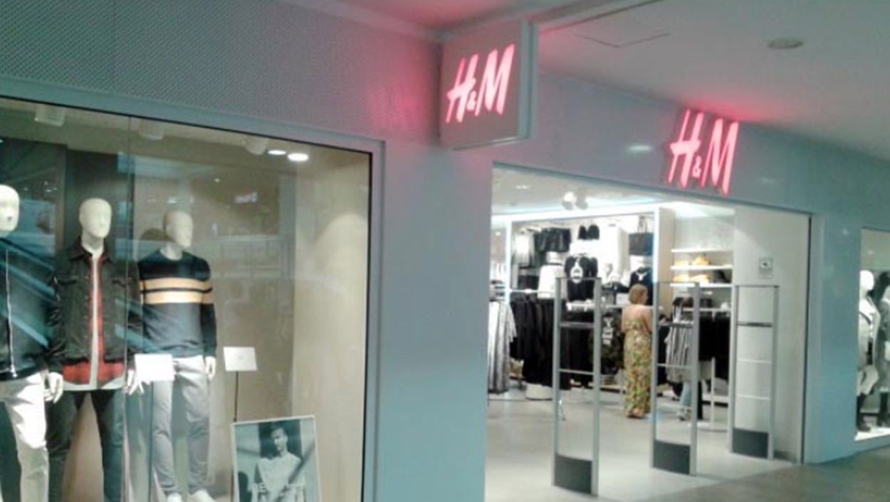 Tienda H&M en el Centro Comercial Deiland