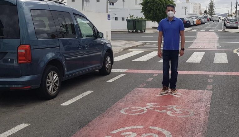 El portavoz del PP en una de las ciclocalles de Playa Honda