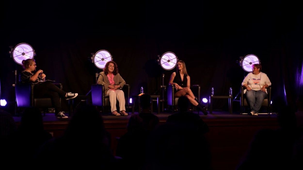 Carla Antonelli, Ángela Ponce y Rocío Valero, en la mesa de debate sobre la transexualidad del Yaiza Simply Love