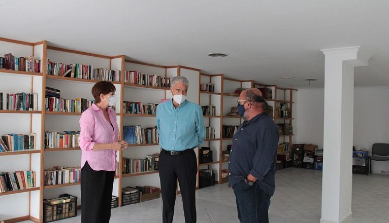 Visita a las obras de acondicionamiento del centro sociocultural de Los Lirios Visita a las obras de acondicionamiento del centro sociocultural de Los Lirios