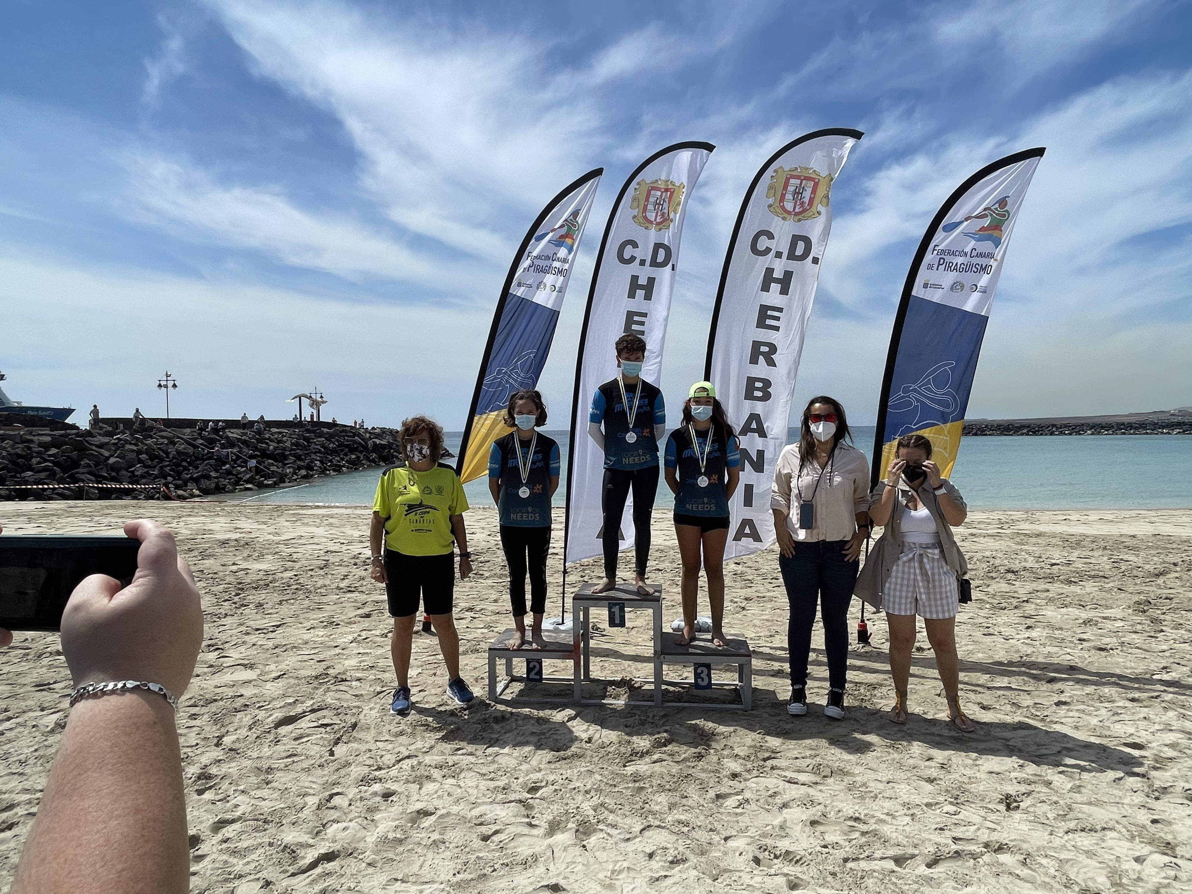 Los Marlines arrasan en la II Copa de Canarias de Kayak de mar