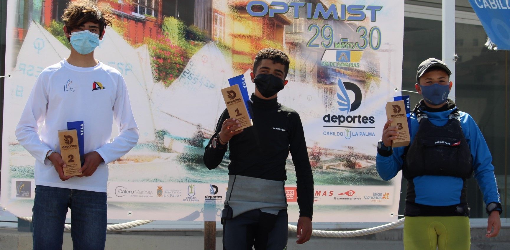 El lanzaroteño Miguel Álvarez, campeón de Canarias de la categoría sub 16 de optimist
