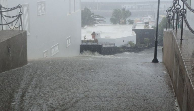 Consecuencias lluvias calle Teide de Puerto del Carmen
