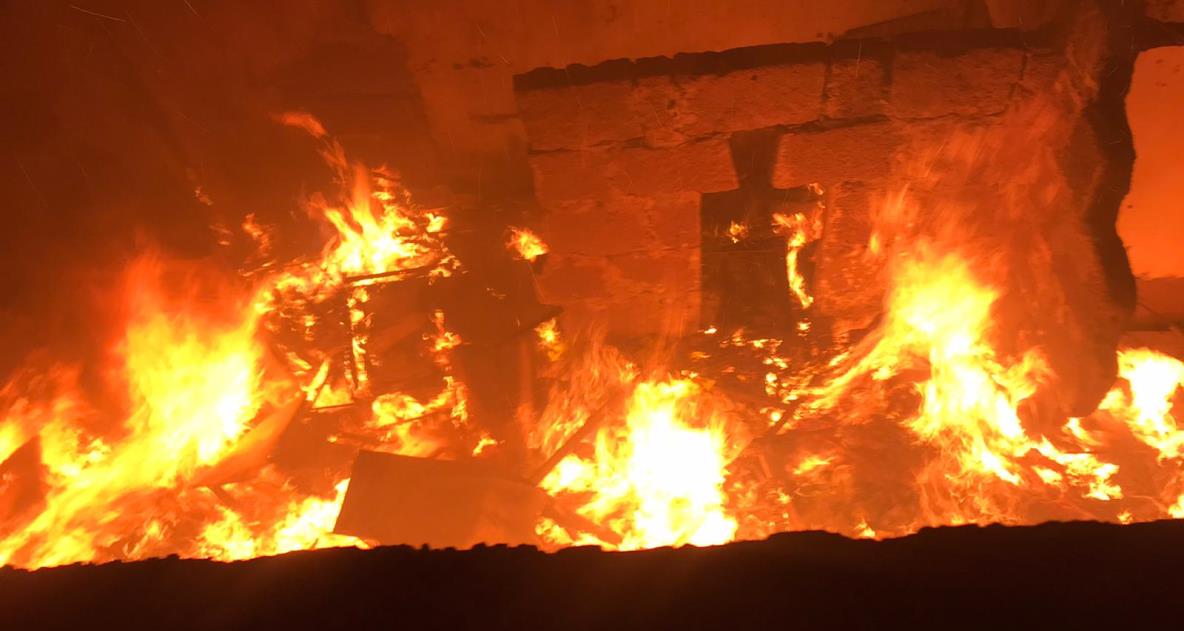 Incendio de una casa abandonada en Arrecife