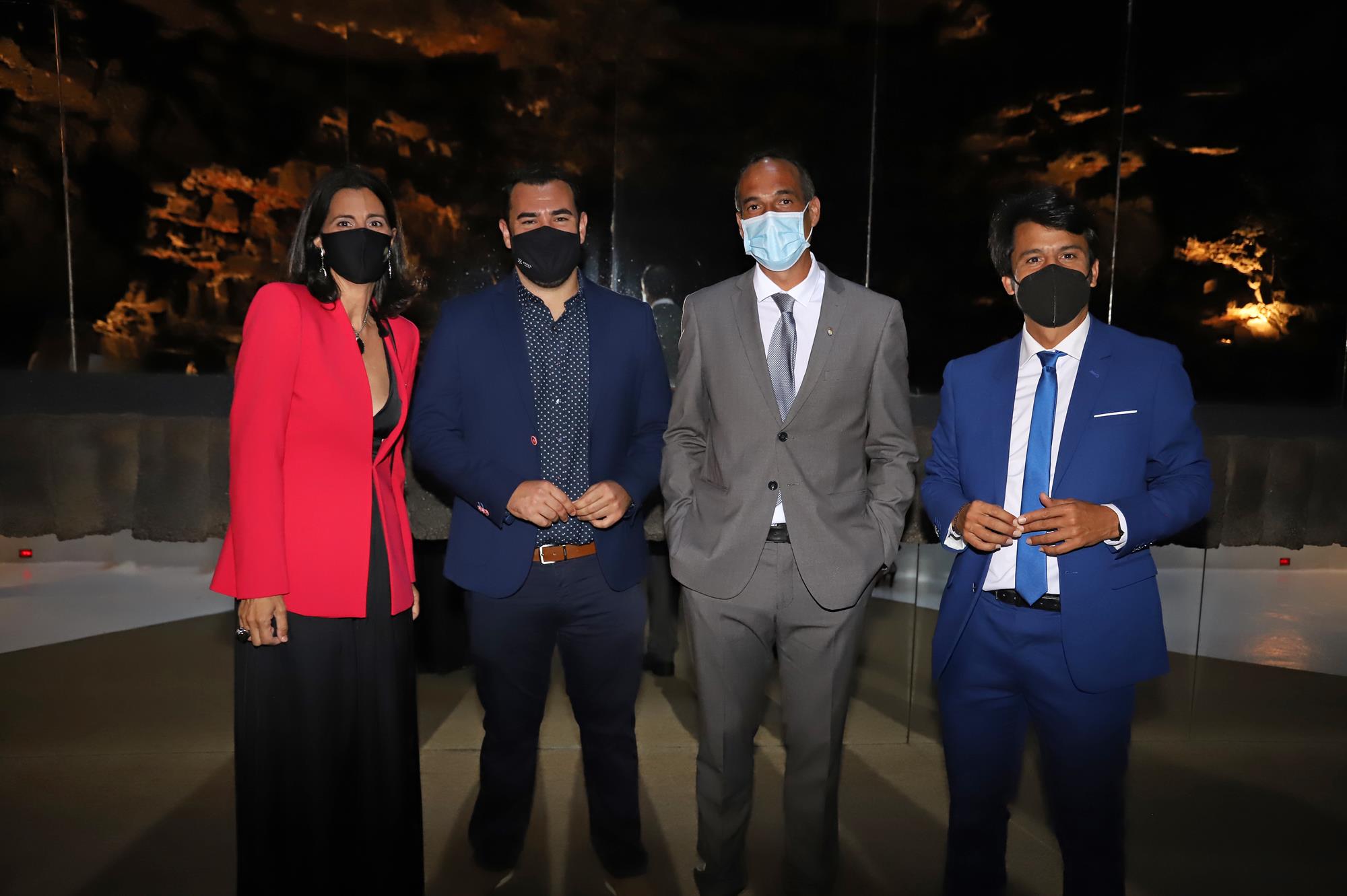 Haría entrega los premios 2021