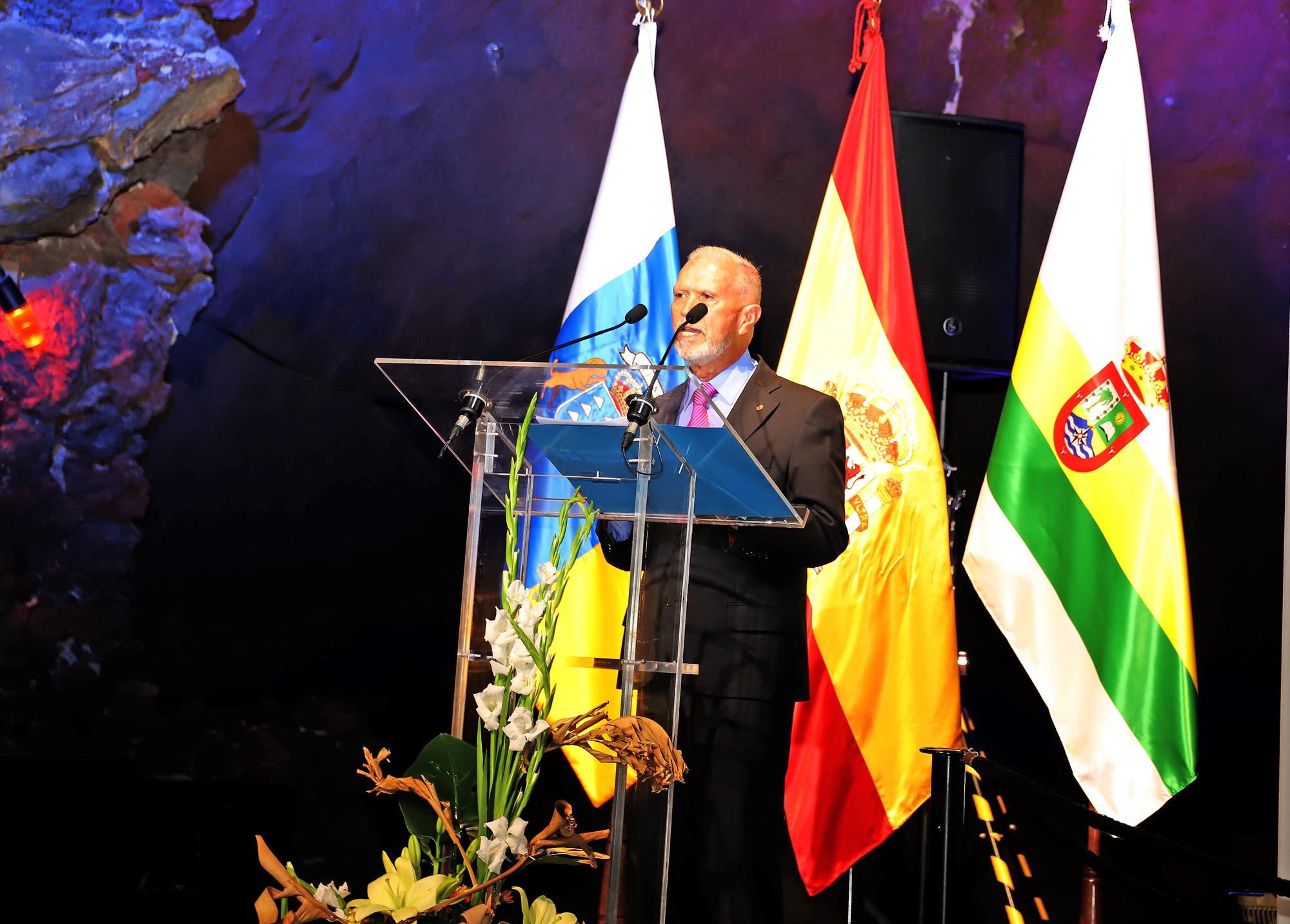 Haría entrega los premios 2021