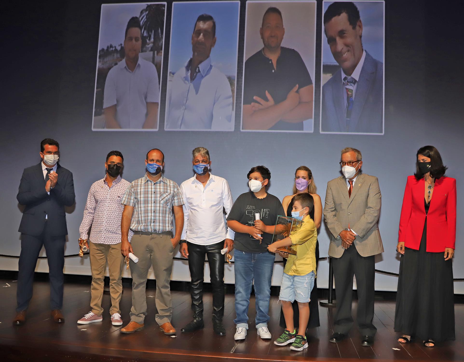 Haría entrega los premios 2021