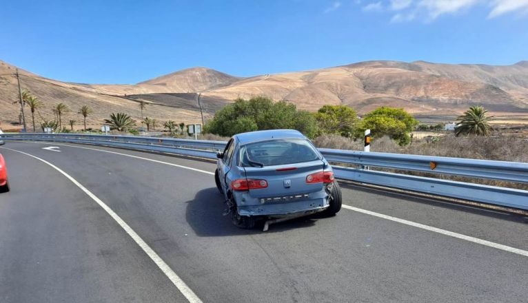 Accidente con varios heridos en Yaiza Accidente con varios heridos en Yaiza