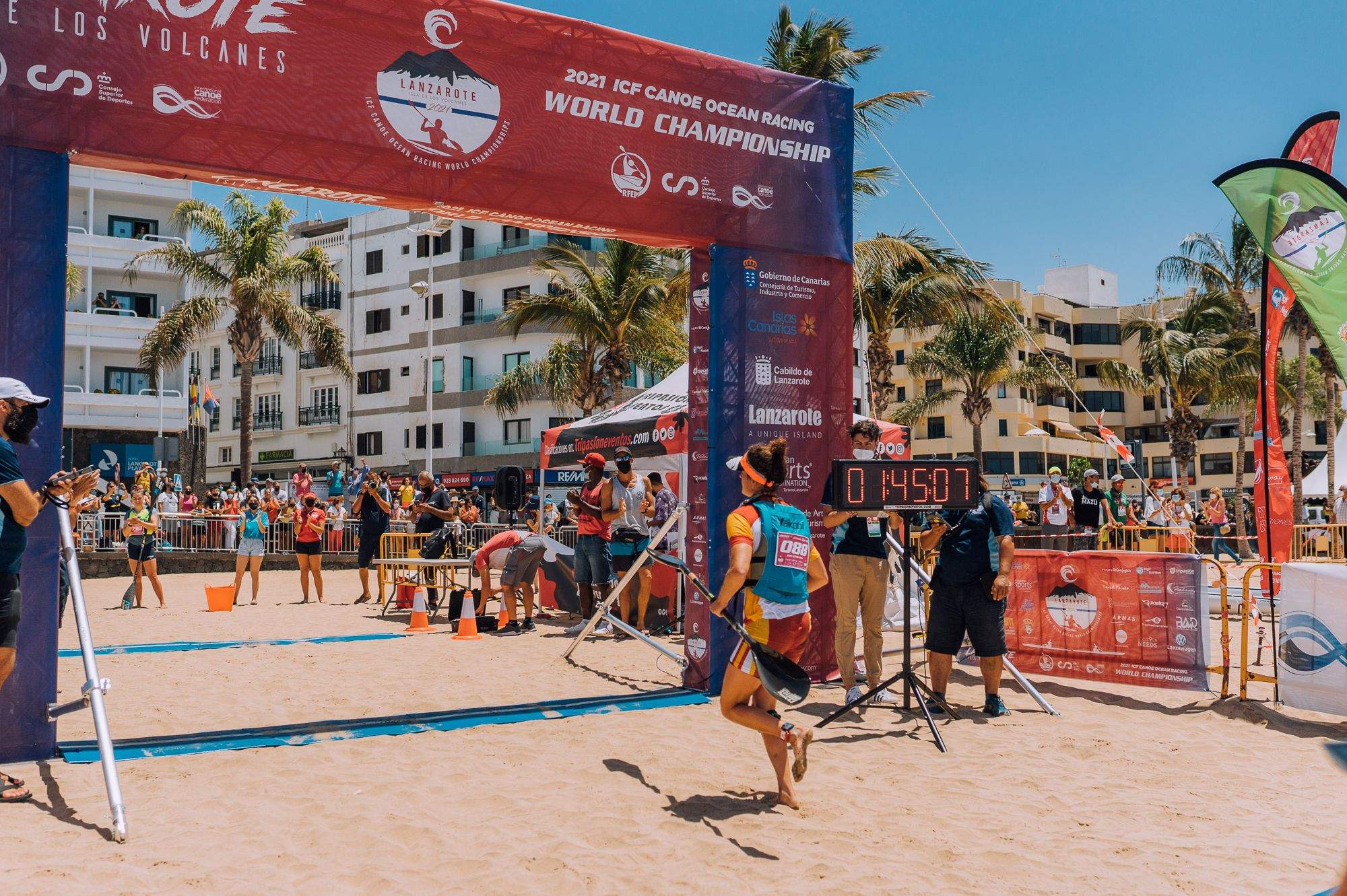 Nicolas Notten y Michele Burn se proclamaron ganadores de la ICF Canoe Ocean Racing World Championship