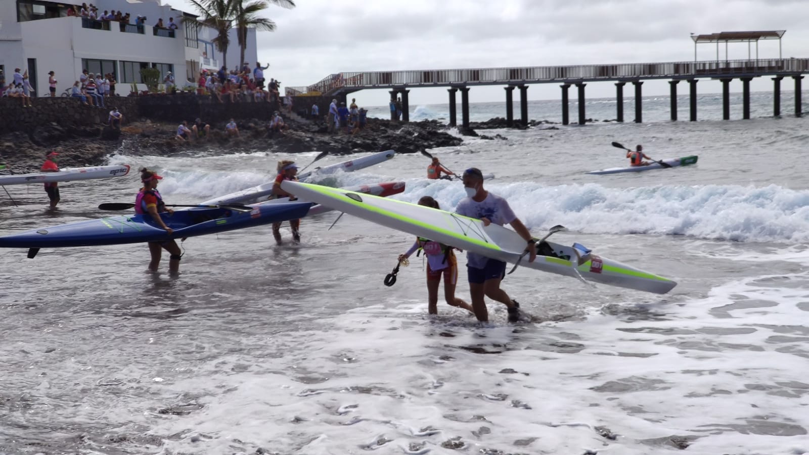Nicolas Notten y Michele Burn se proclamaron ganadores de la ICF Canoe Ocean Racing World Championship
