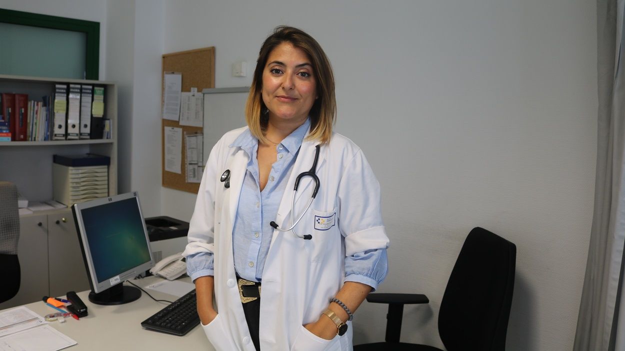 Ana Cerezales, especialista en Medicina Interna del Hospital Molina Orosa