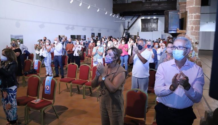 Imagen del público durante la actuación de Yeray Rodríguez en Teguise