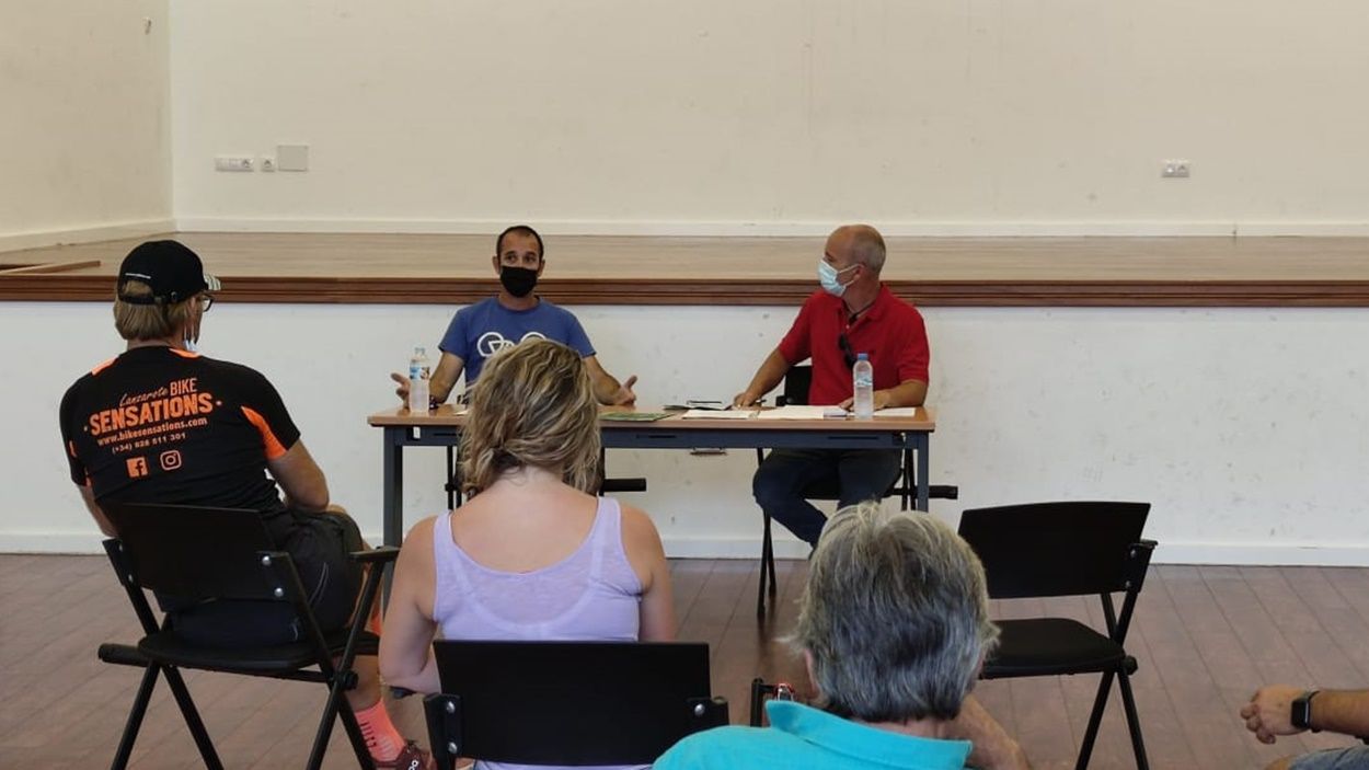 Coloquio sobre movilidad organizado por NC en Playa Honda
