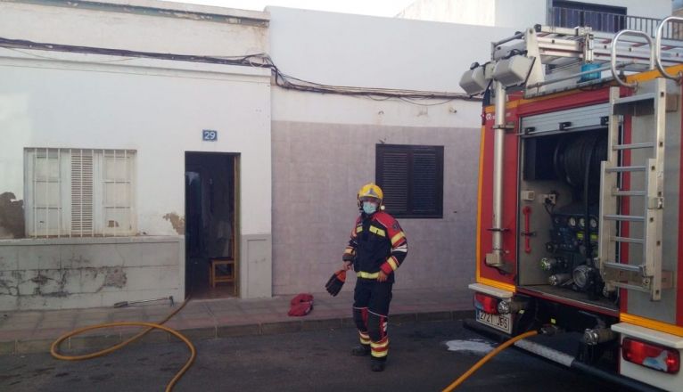 Incendio en una vivienda de Arrecife