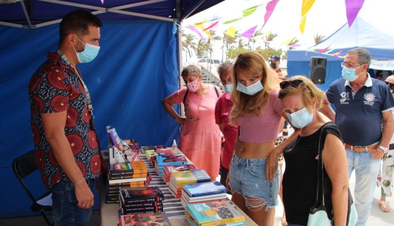 Feria del Libro de Playa Blanca