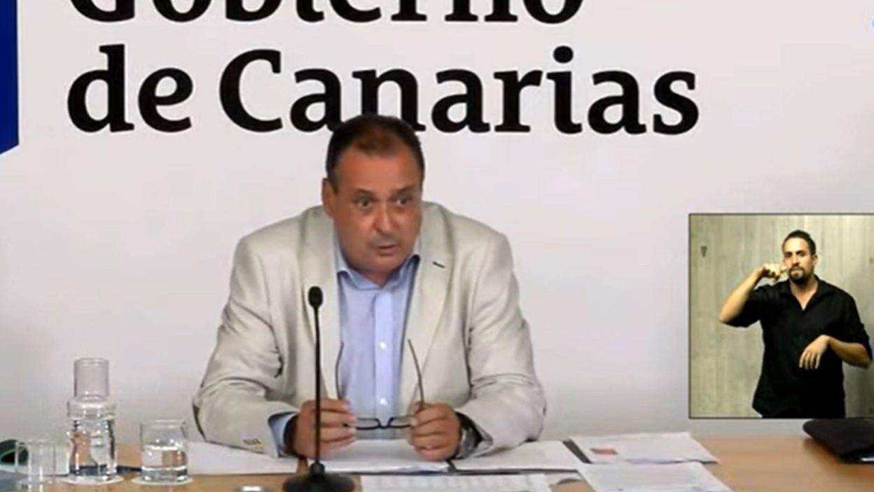 El consejero de Sanidad del Gobierno de Canarias, Blas Trujillo
