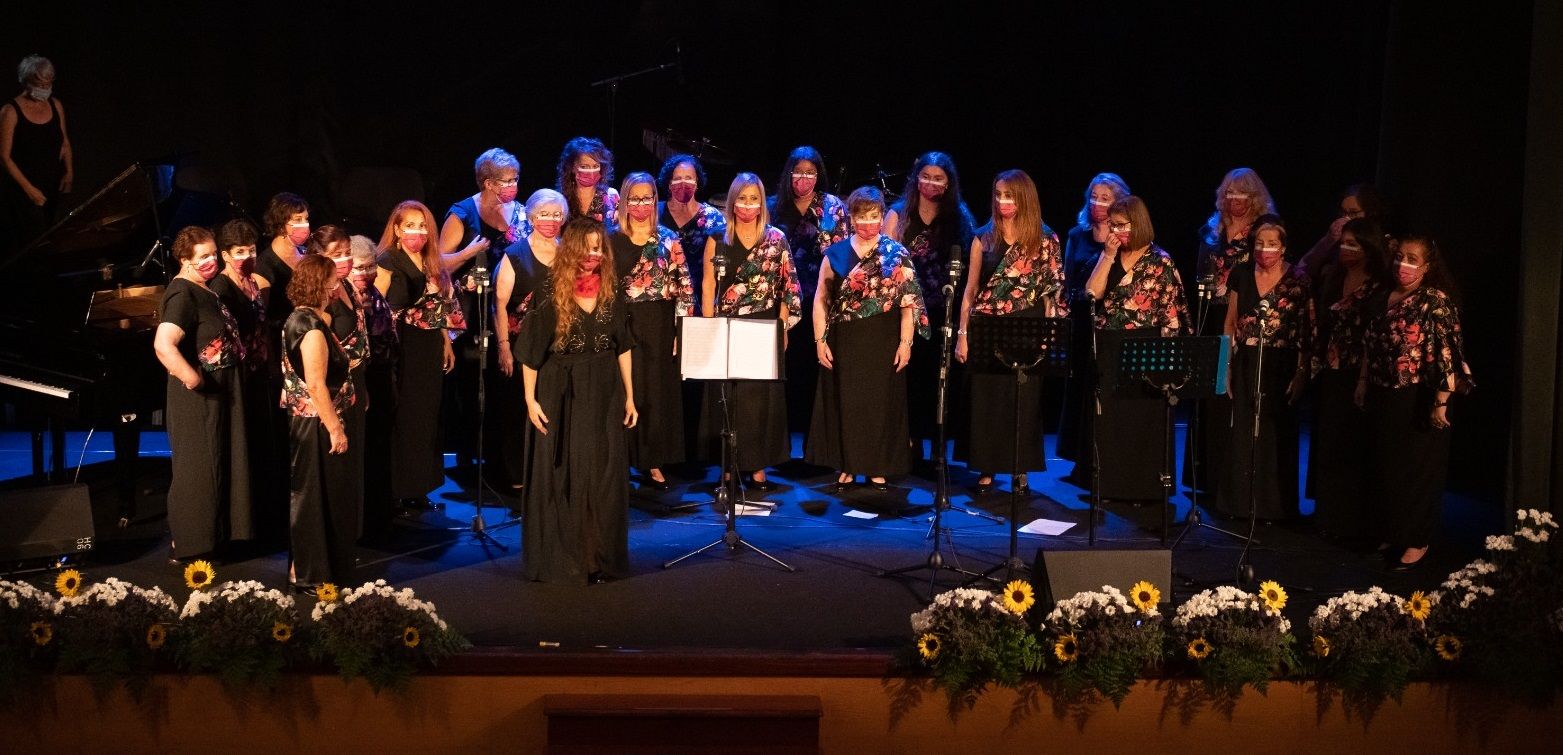 La coral municipal de San Bartolomé, durante su actuación en las fiestas