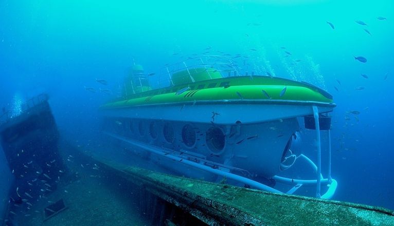 El submarino de Submarine Safaris, en una inmersión El submarino de Submarine Safaris, en una inmersión
