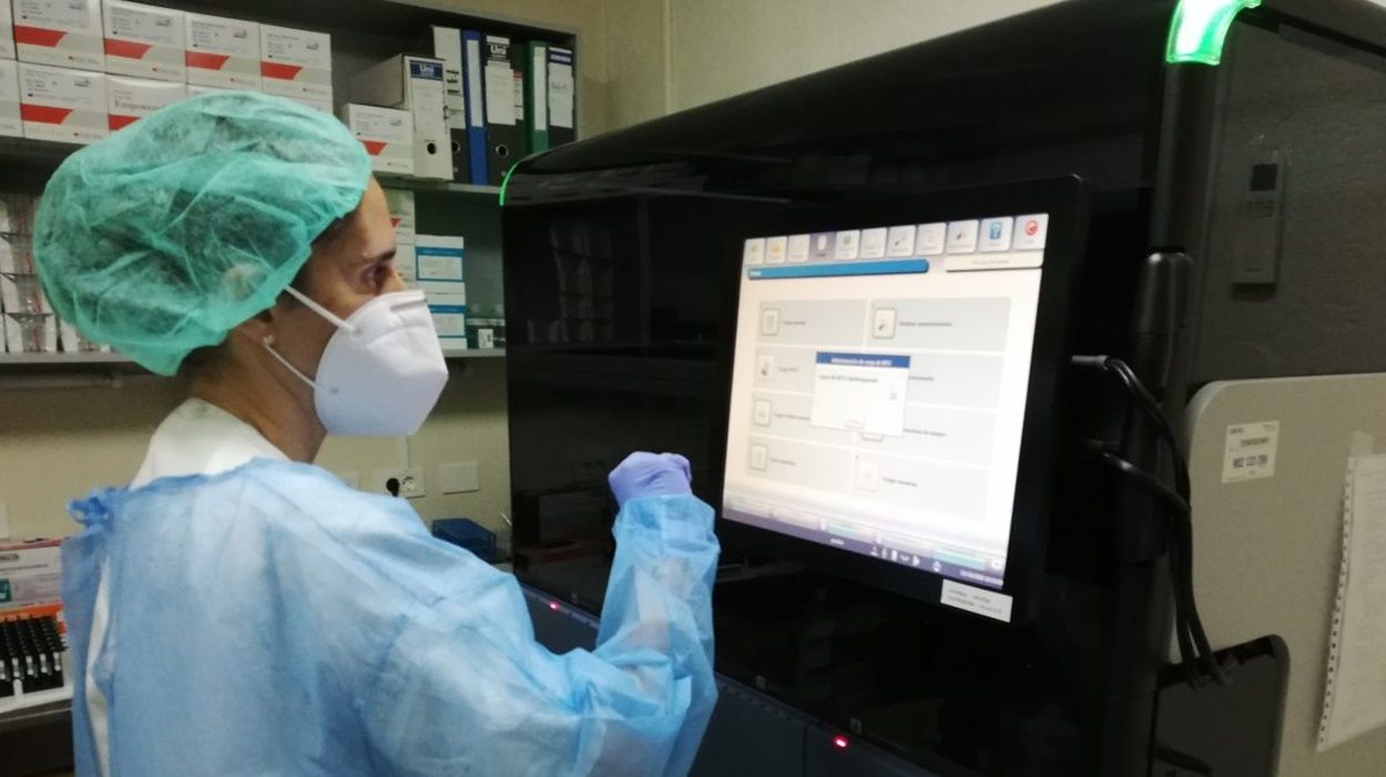 Robot para análisis de PCR en un hospital de Canarias