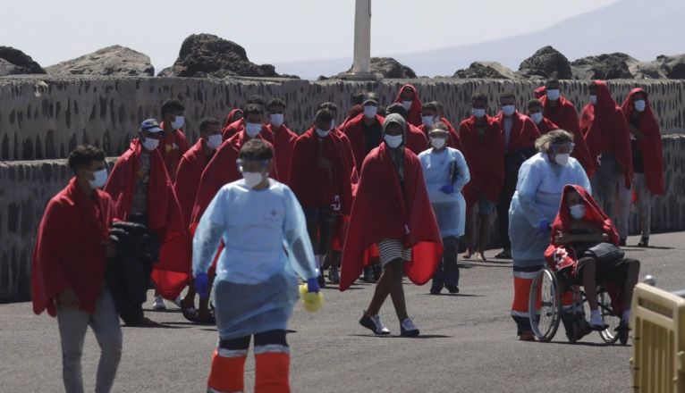 Inmigrantes de la patera rescatada en aguas de Lanzarote