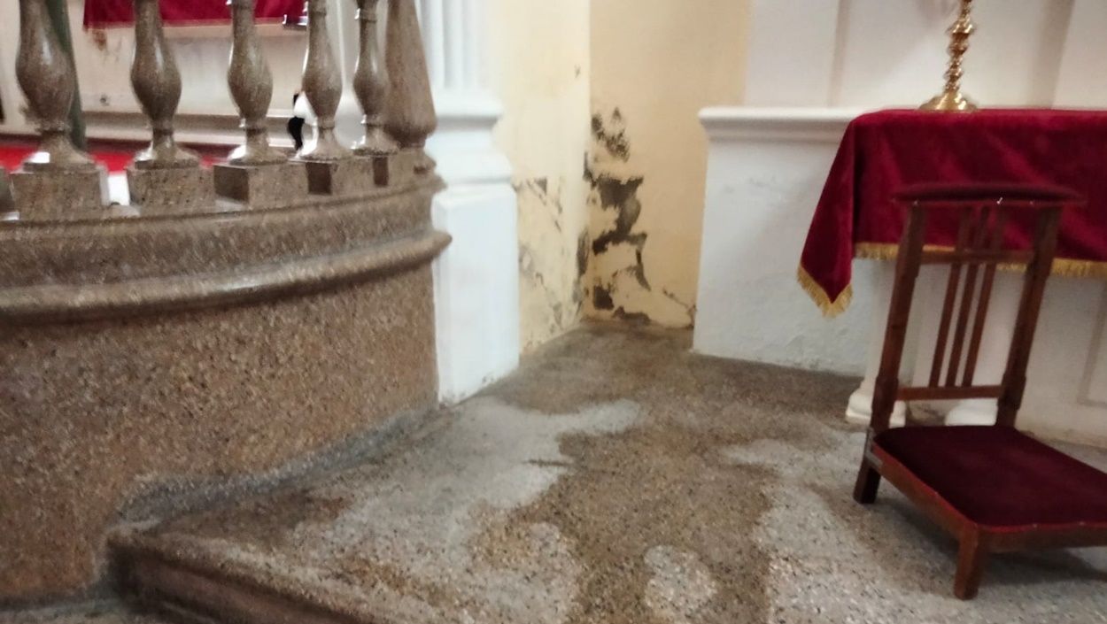 Humedades y desperfectos en la Iglesia Nuestra Señora de la Guadalupe de Teguise
