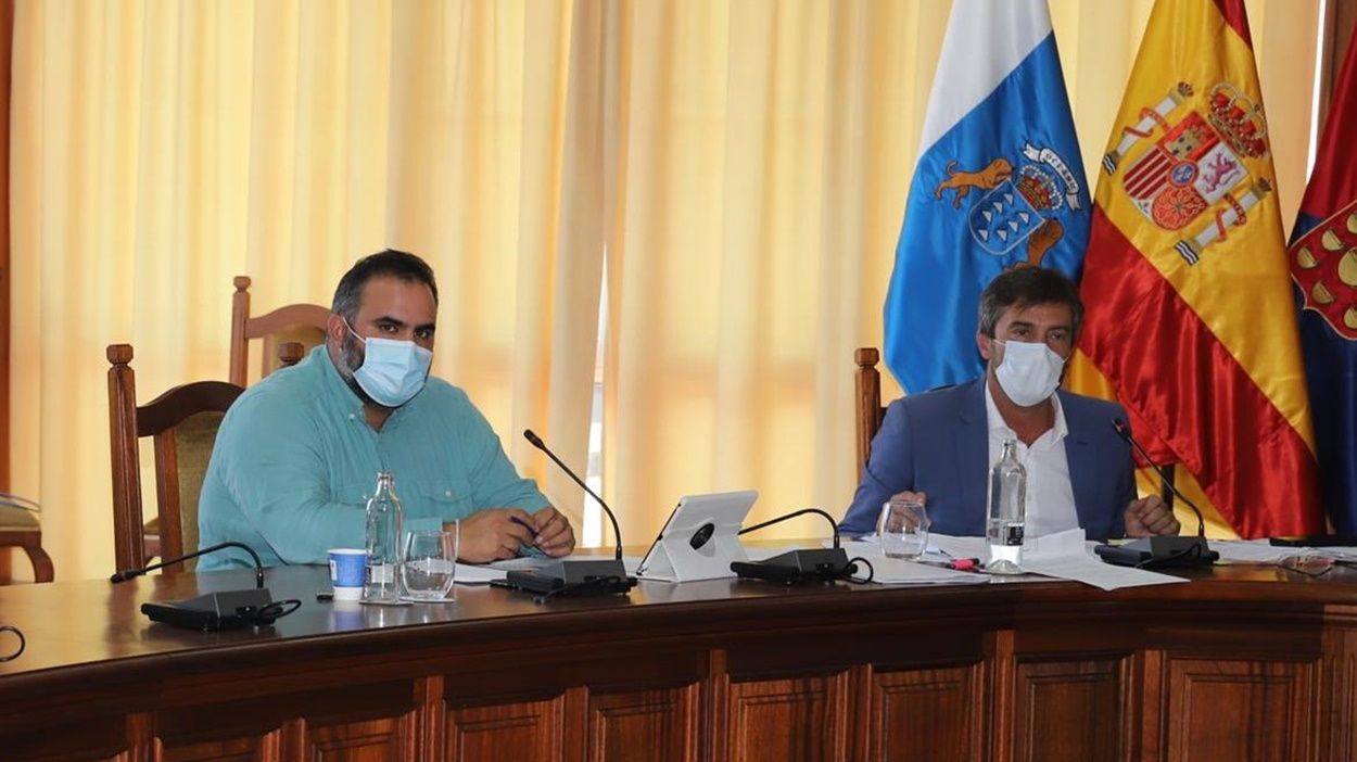 Samuel Martín y Pedro San Ginés, consejero de CC en el Cabildo