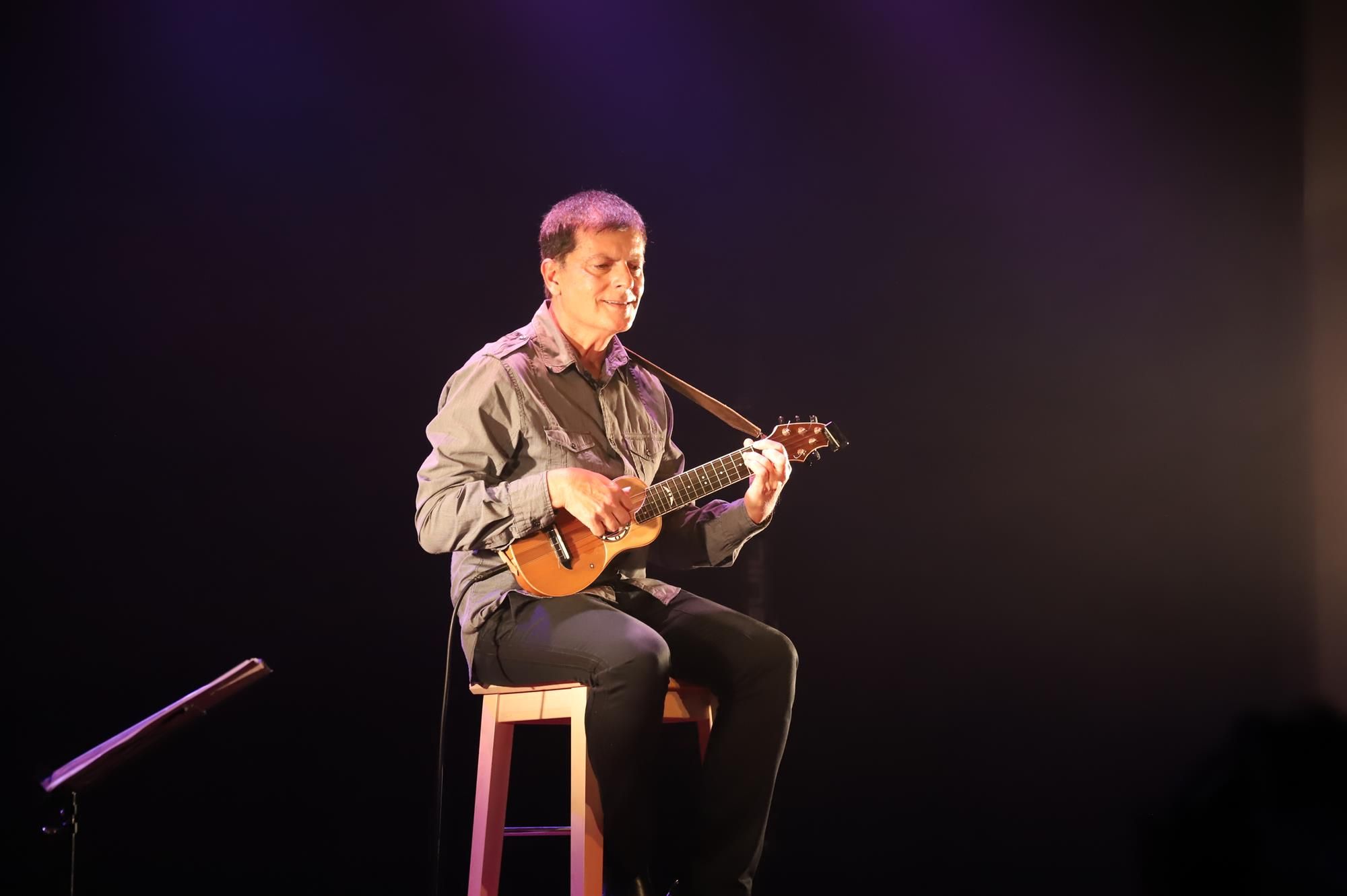 Benito Cabrera en concierto 