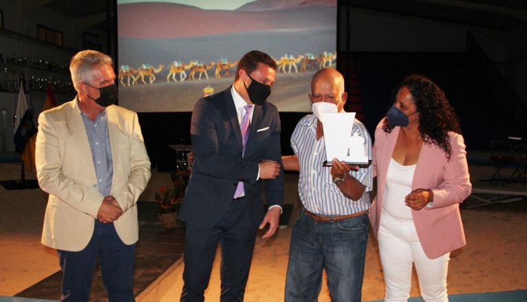 Reconocimiento al camellero retirado Gregorio Felipe Reconocimiento al camellero retirado Gregorio Felipe