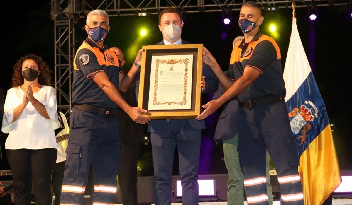 Protección Civil de Yaiza recibe la Medalla de Oro del municipio