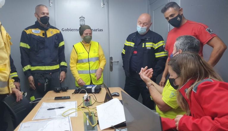 Bomberos de Lanzarote coordinando el operativo en La Palma