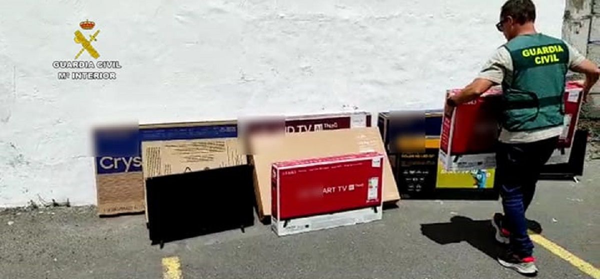 The televisions recovered by the Civil Guard
