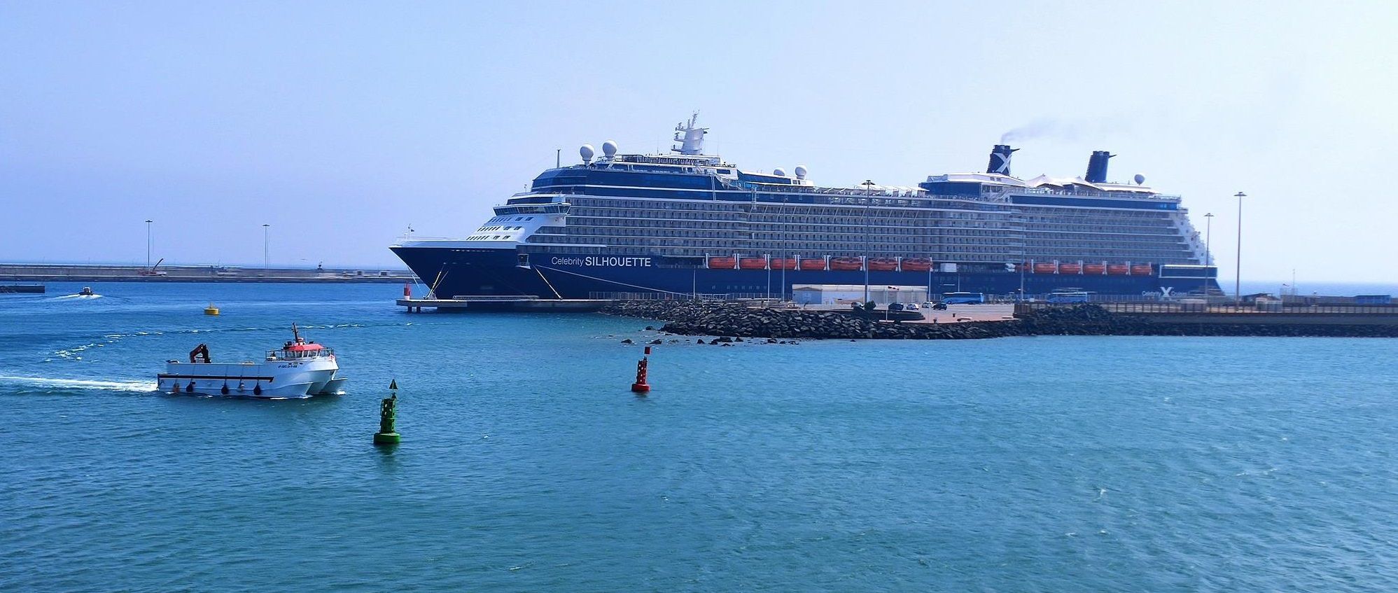 Imagen del crucero que abrió la temporada en el puerto de Arrecife