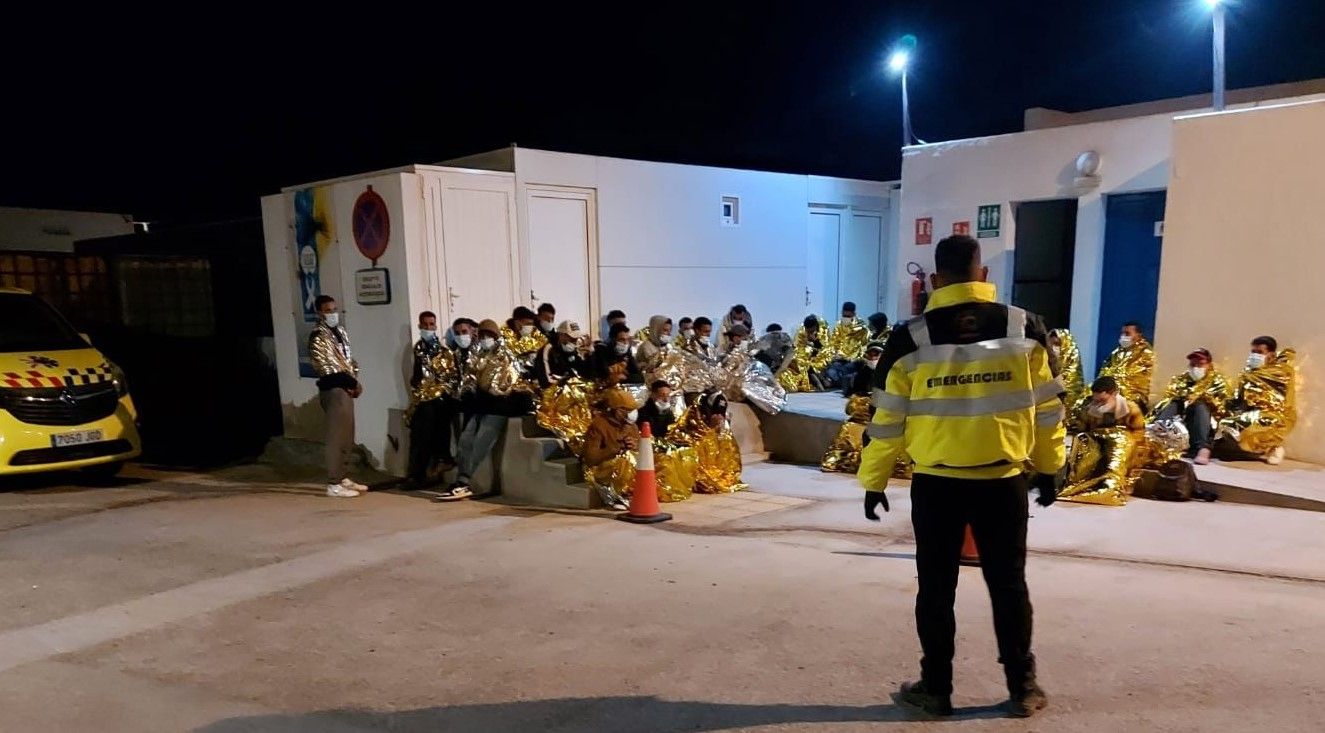 Llega de madrugada una nueva patera a La Graciosa